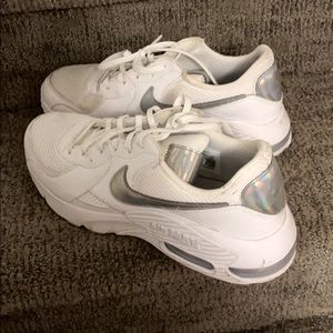 air max nike shoes slightly used size womens 9.5